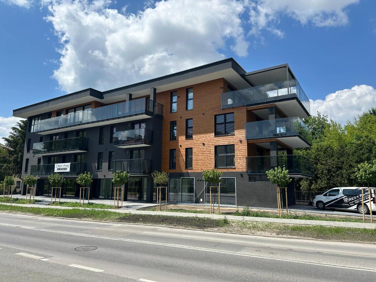 Restpark Apartment Kielce Ngoại thất bức ảnh